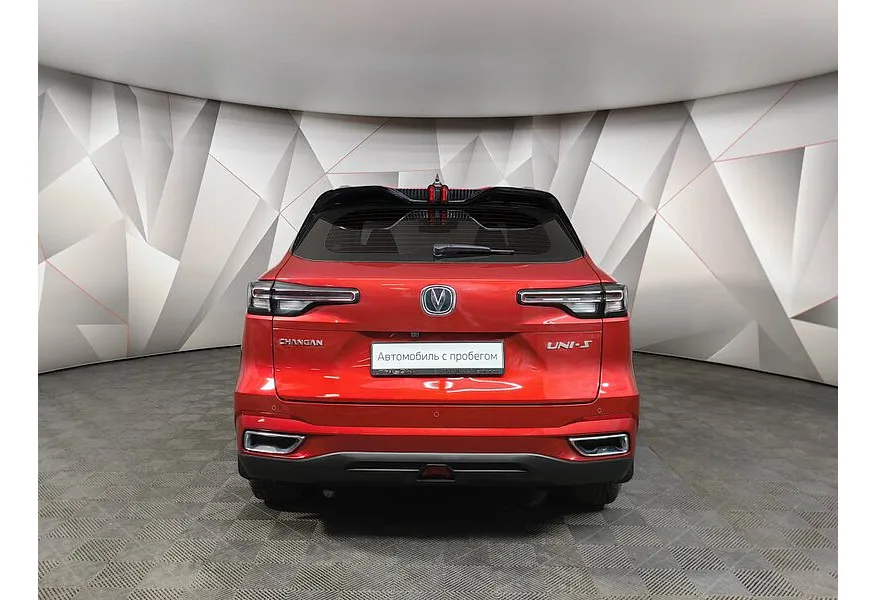 Changan UNI-S 1.5T 7DCT 2WD (181 л.с.) Tech Plus Красный в АВИЛОН. Слайд №8