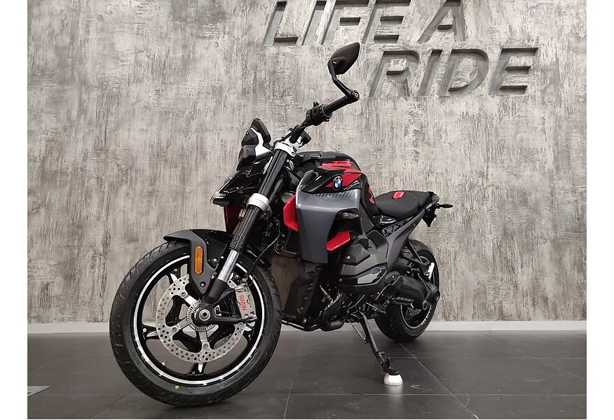 АВИЛОН - BMW Motorrad R 1300 R R 1300 R 1300 см³ (145 л.с.) (145) 1300 Черный - slide 9571252