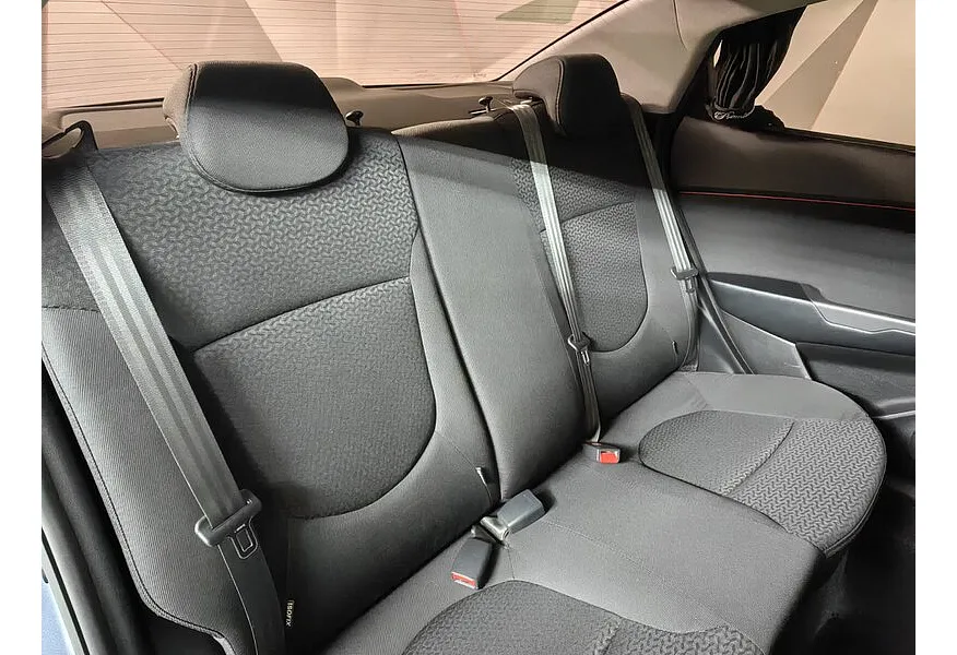 Kia Rio 1.6 6MT (123 л.с.) Comfort RS Plus Голубой в АВИЛОН. Слайд №17