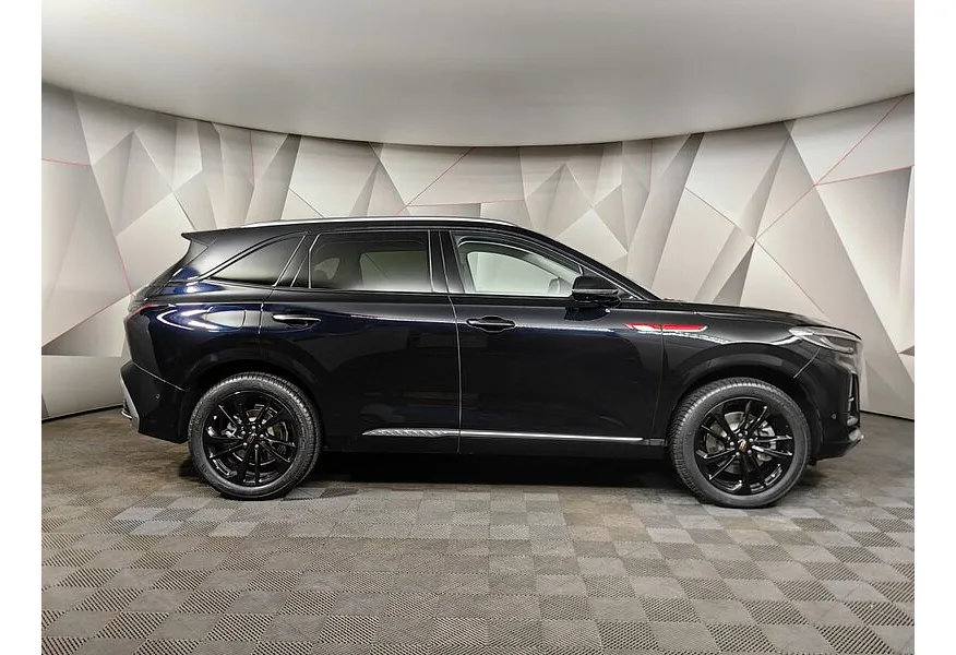 Hongqi HS3 2.0T 8AT 4WD (245 л.с.) Deluxe Черный в АВИЛОН. Слайд №6