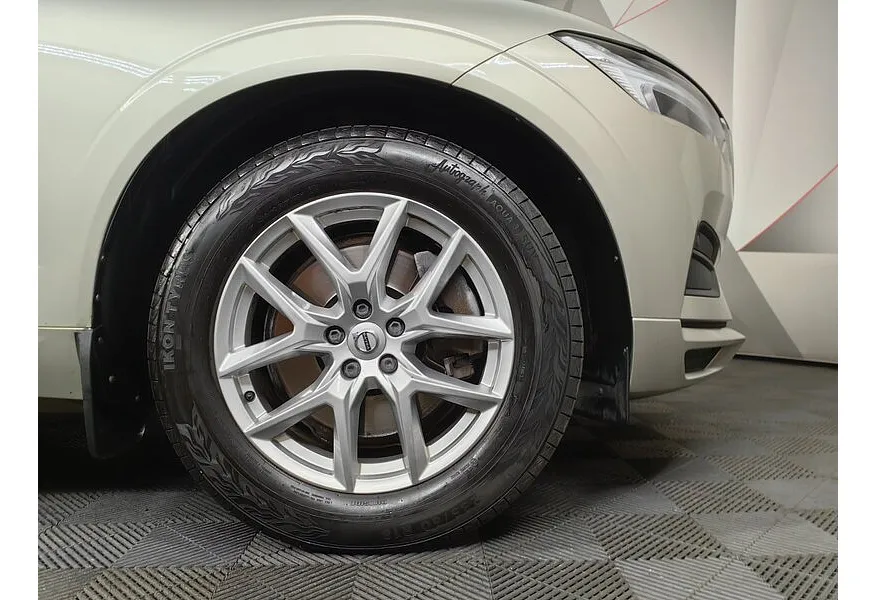 Volvo XC60 2.0 D4 AT AWD (190 л.с.) Momentum Бежевый в АВИЛОН. Слайд №20