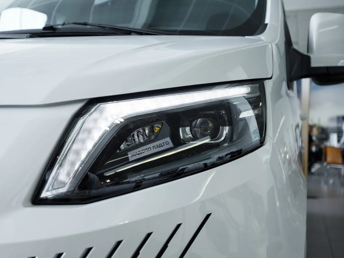 Foton View 2.0D 8AT RWD (159 л.с.) H1 1990 Белый в АВИЛОН. Слайд №13