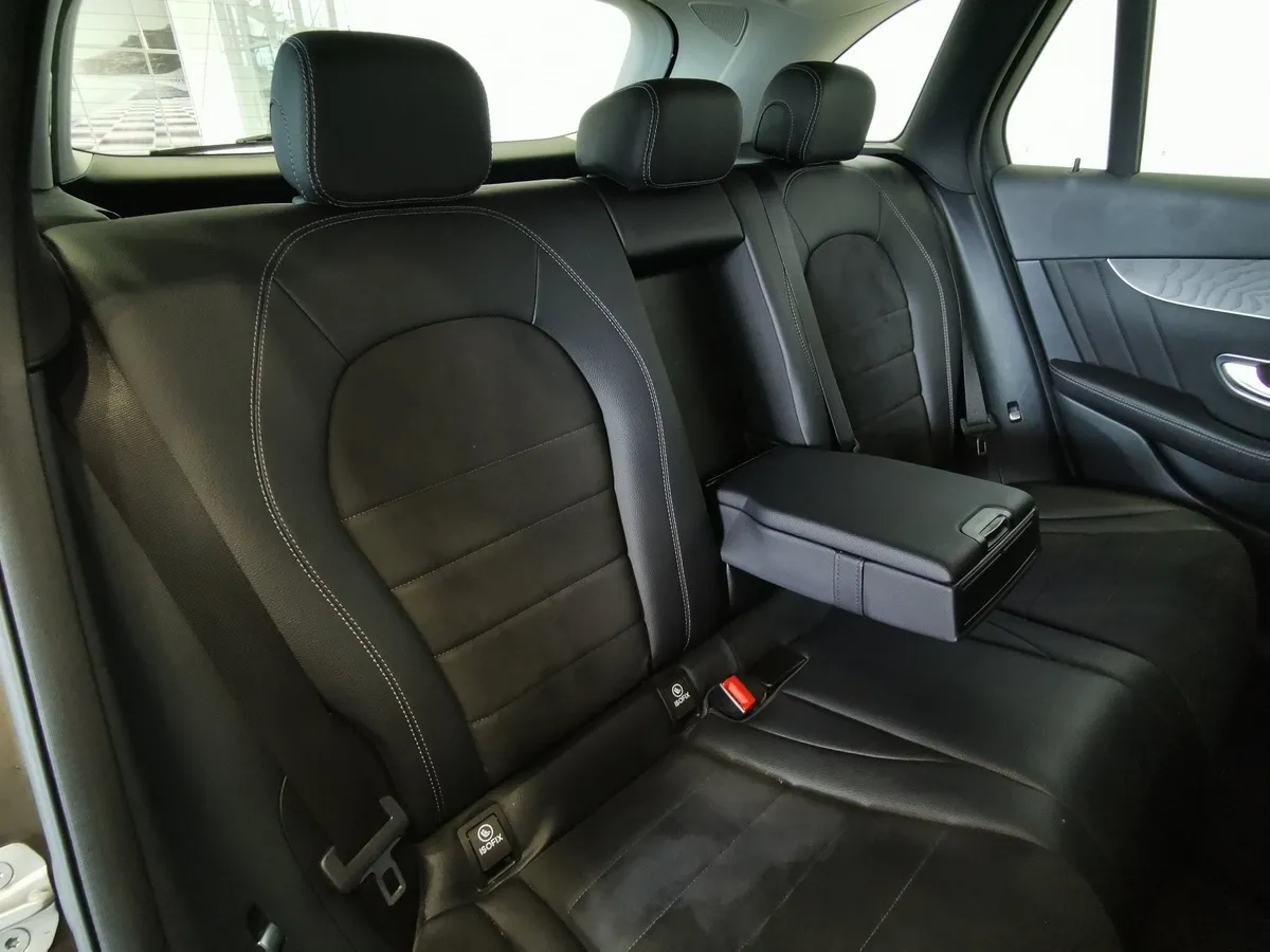 Mercedes-Benz GLC 250 9G-TRONIC 4MATIC (211 л.с.) Особая серия Коричневый в АВИЛОН. Слайд №16