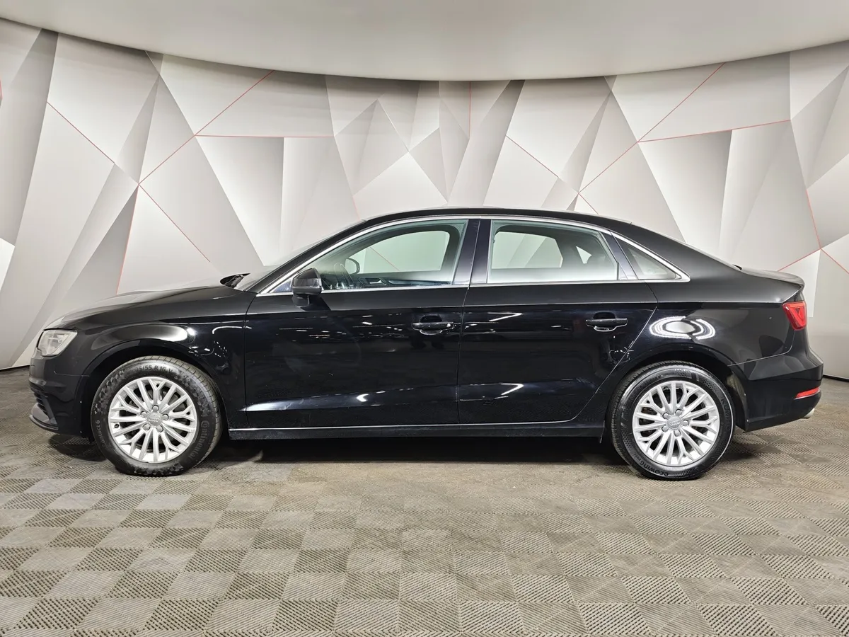 Audi A3 1.4 TFSI S tronic (125 л.с.) Ambition Черный в АВИЛОН. Слайд №5