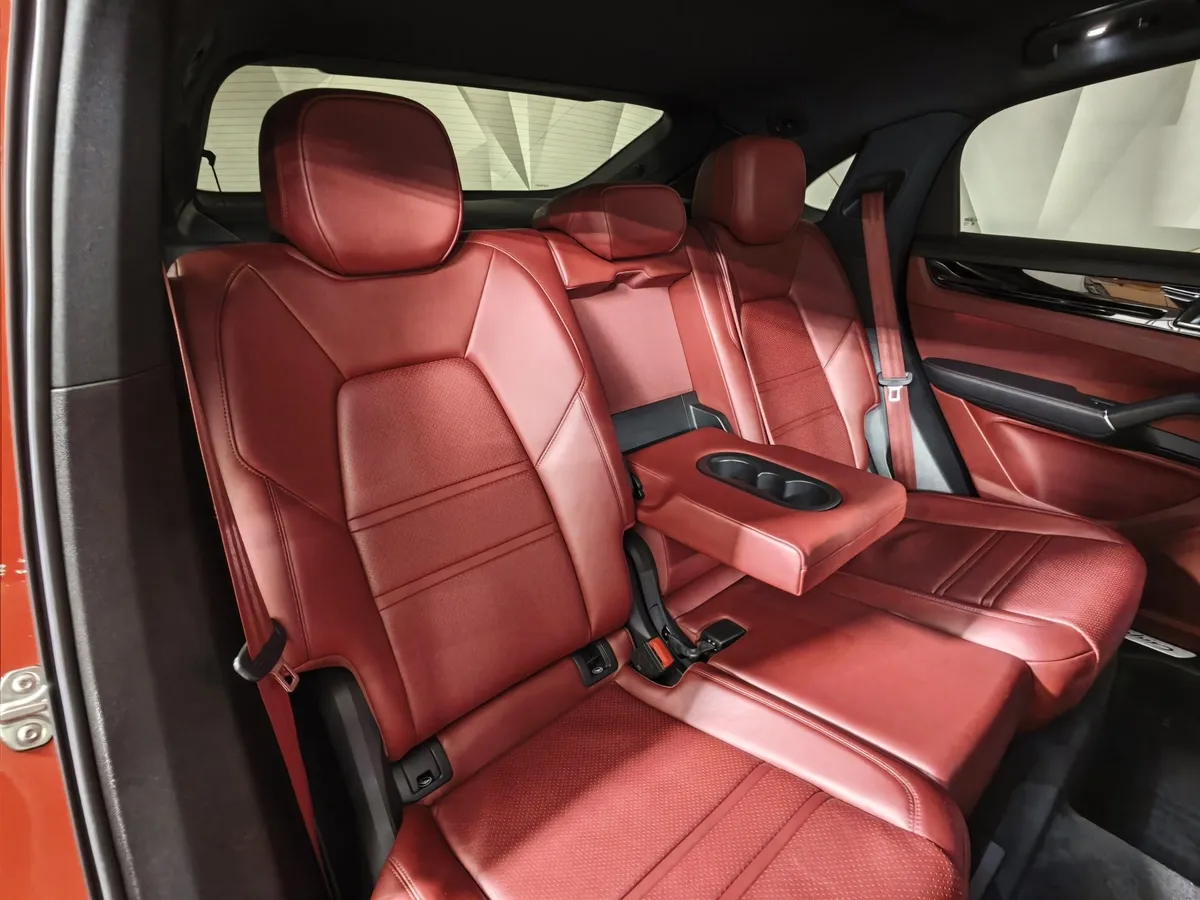 Porsche Cayenne Coupe 3.0 Tiptronic AWD (340 л.с.) Оранжевый в АВИЛОН. Слайд №16