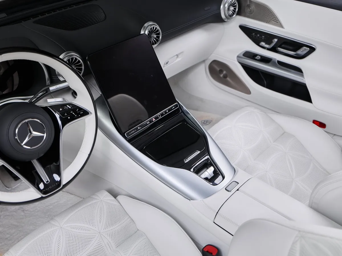 Mercedes-Benz Maybach SL 680 4.0 AT 4WD (585 л.с.) Ambience в АВИЛОН. Слайд №2