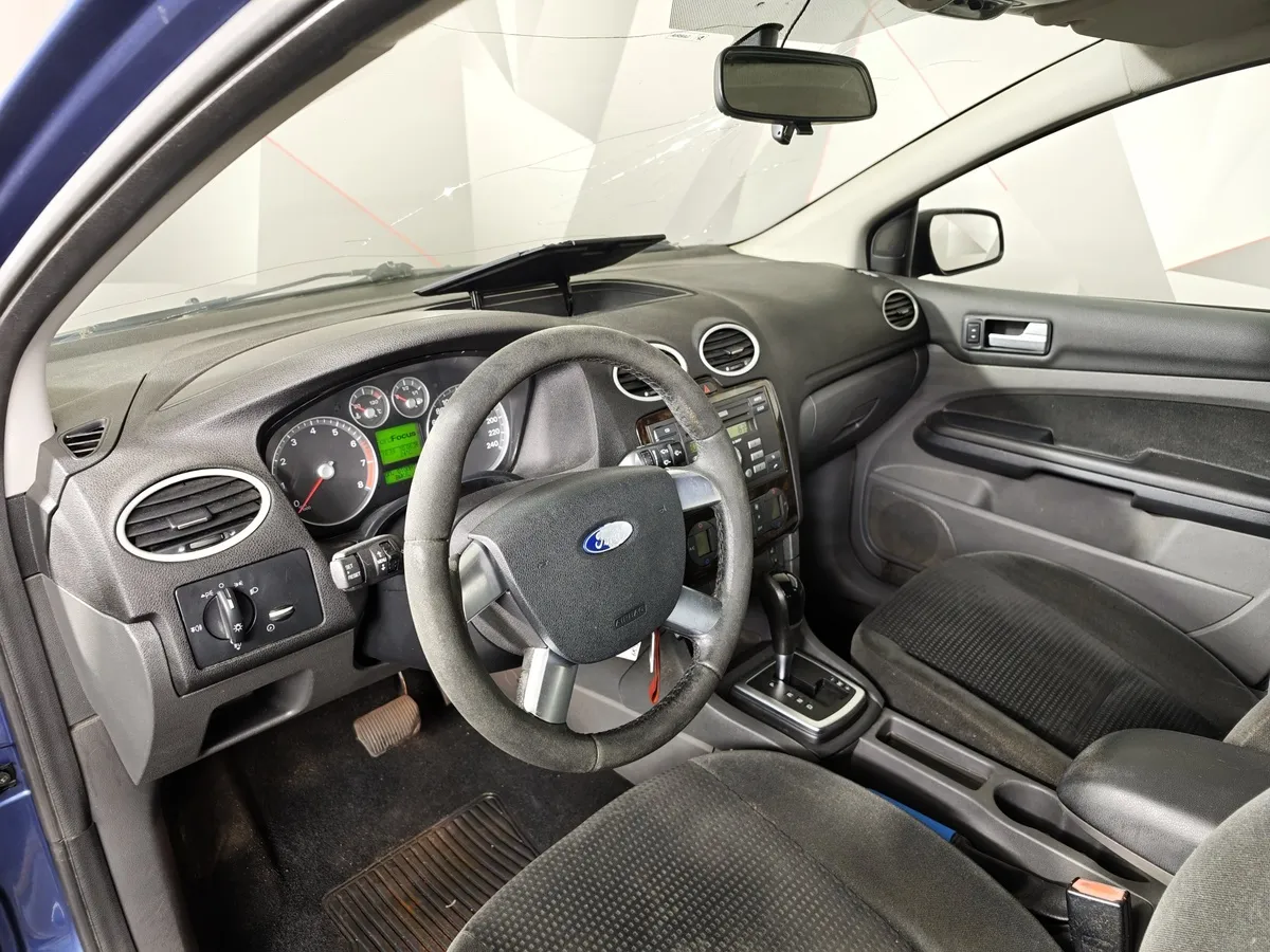 Ford Focus 1.6 AT (101 л.с.) Ghia Синий в АВИЛОН. Слайд №14