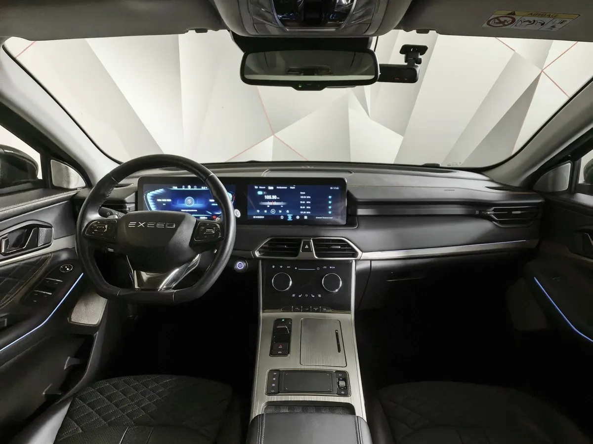 EXEED TXL 1.6 TGDI DCT7 AWD (186 л.с.) Черный в АВИЛОН. Слайд №14