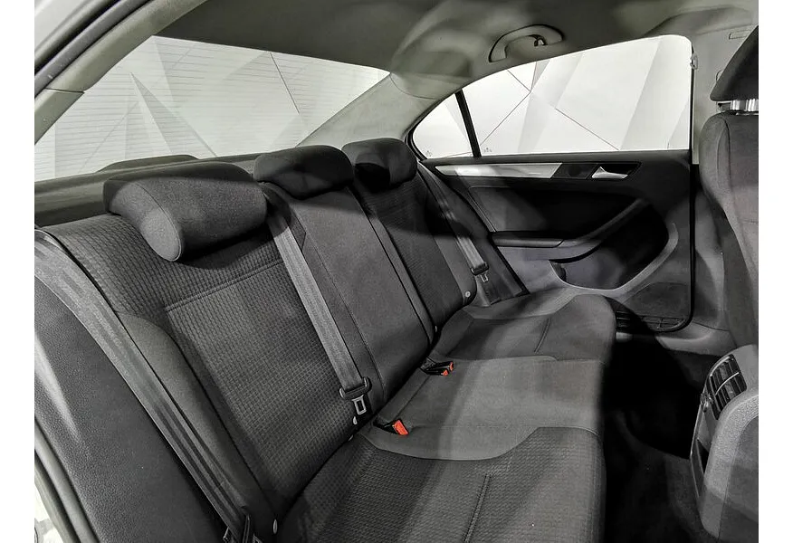 Volkswagen Jetta 1.6 AT (105 л.с.) Comfortline Белый в АВИЛОН. Слайд №16