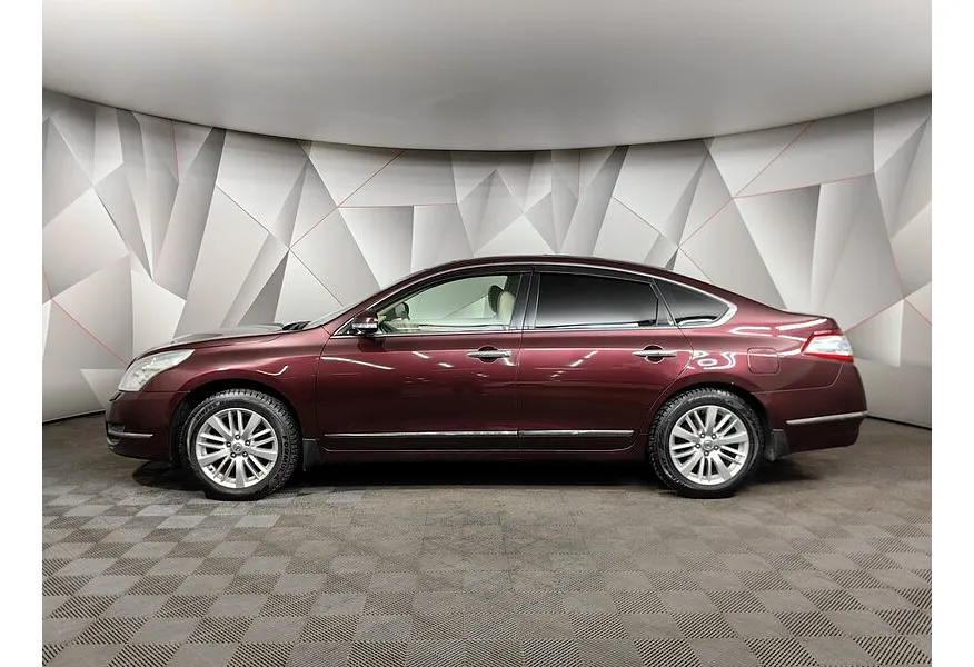 Nissan Teana 2.5 Xtronic (182 л.с.) Красный в АВИЛОН. Слайд №5