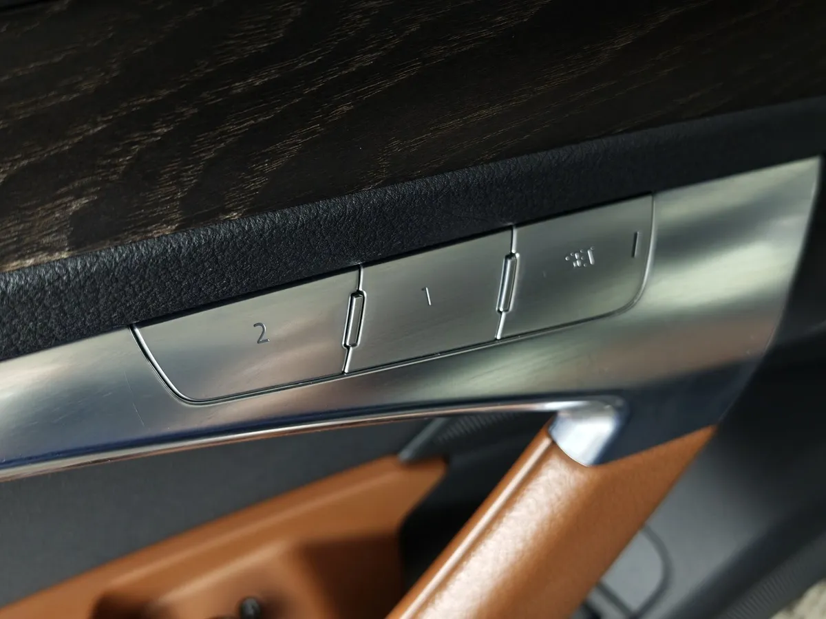 Audi A6 55 TFSI S tronic quattro (340 л.с.) Sport Черный в АВИЛОН. Слайд №23