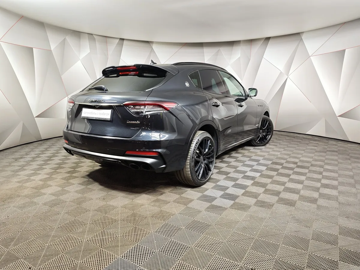 Maserati Levante Diesel 3.0 V6 AT (275 л.с.) Gransport Черный в АВИЛОН. Слайд №2