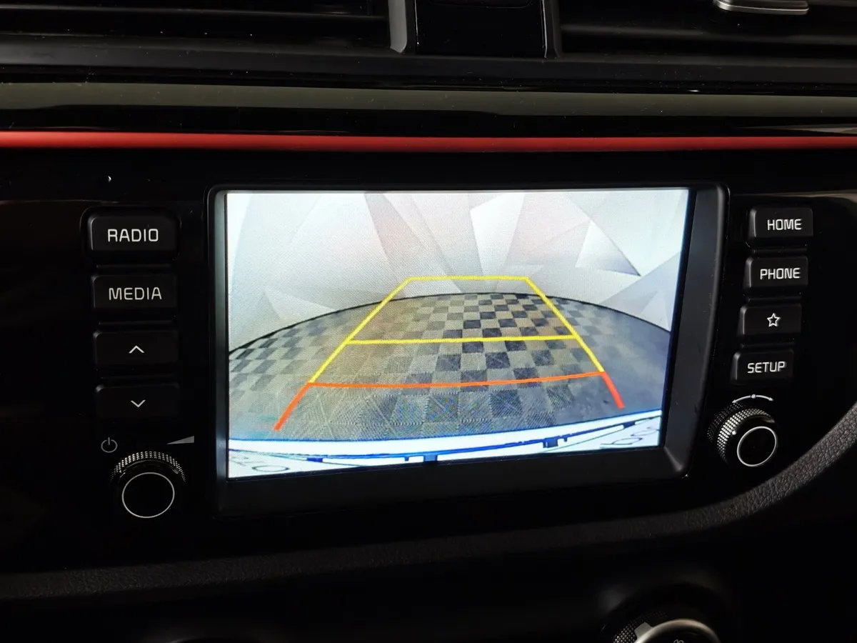 Kia Rio X-Line 1.6 AT (123 л.с.) Luxe Белый в АВИЛОН. Слайд №20