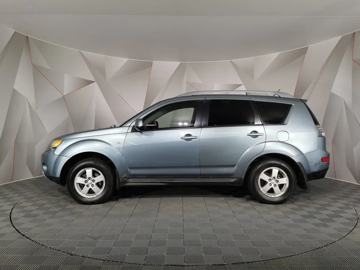 Mitsubishi Outlander 2.4 CVT 4WD (170 л.с.) Серый в АВИЛОН. Слайд №5