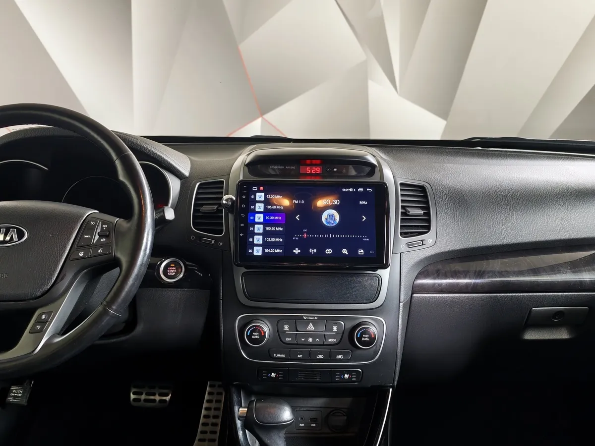 Kia Sorento 2.4 AT 4WD (175 л.с.) Comfort Серый в АВИЛОН. Слайд №15