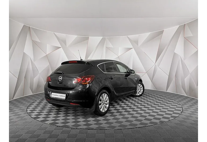 Opel Astra 1.6 AT (115 л.с.) Черный в АВИЛОН. Слайд №2