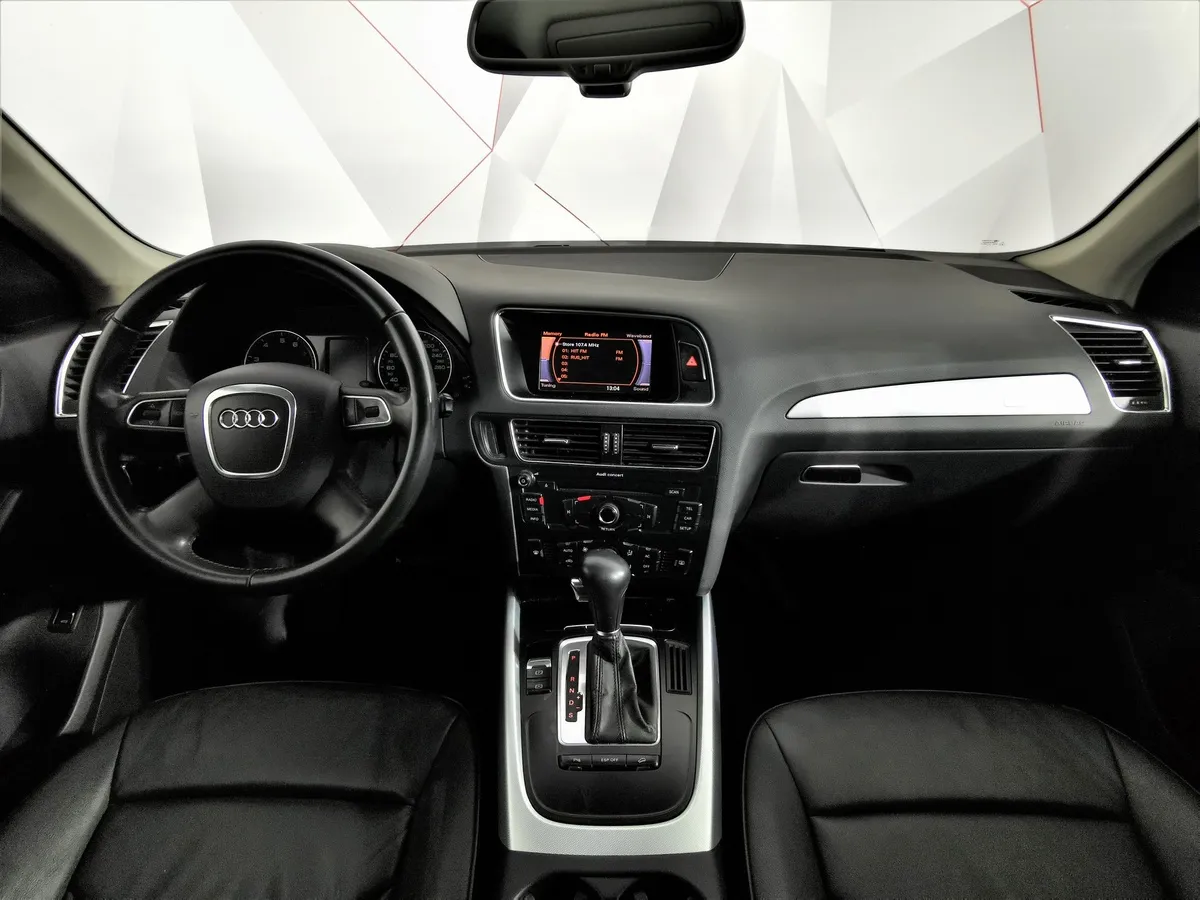 Audi Q5 2.0 TFSI tiptronic quattro (211 л.с.) Бежевый в АВИЛОН. Слайд №13