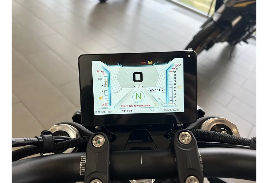 LIVE. Слайд №11