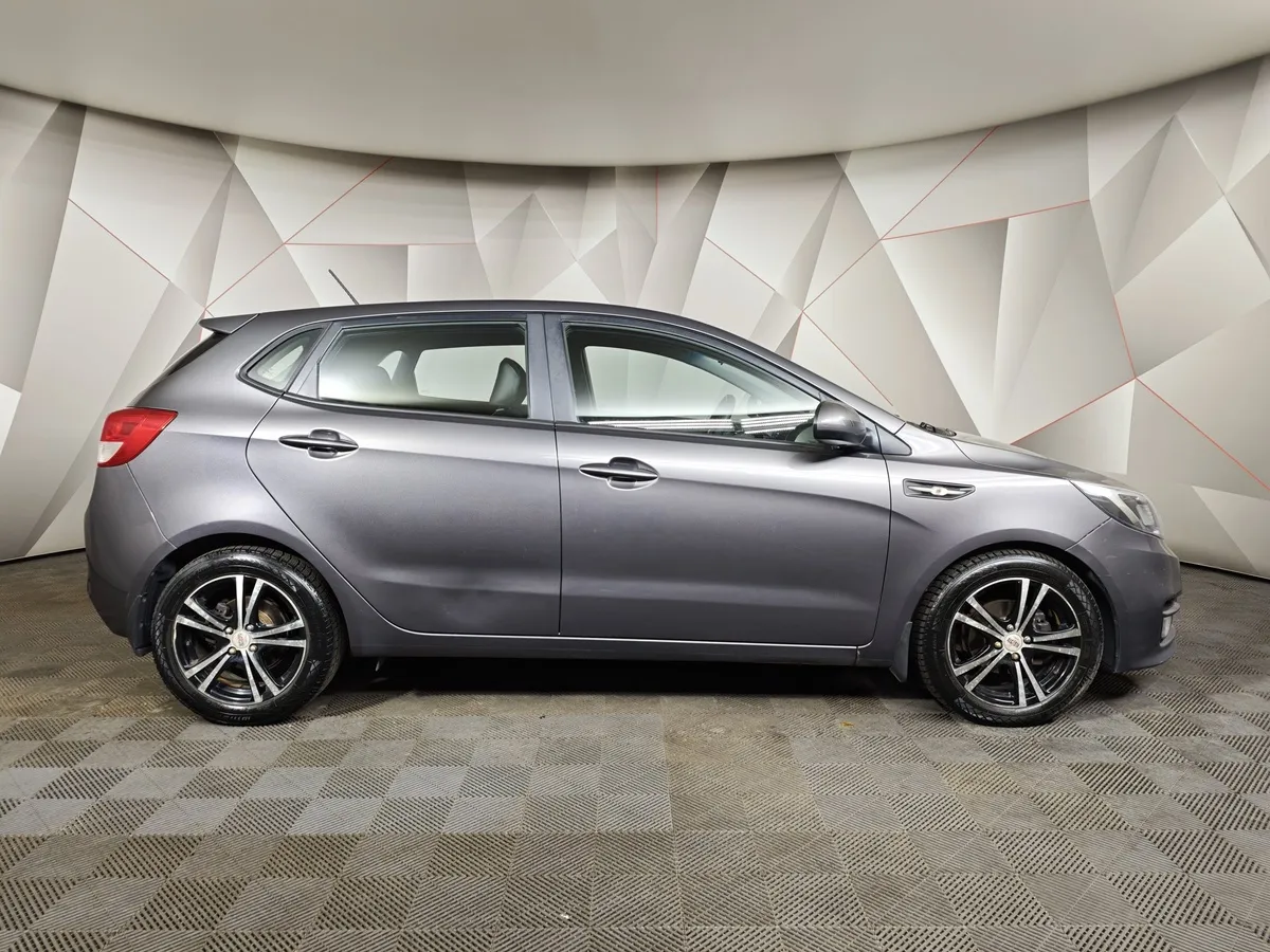 Kia Rio 1.6 AT (123 л.с.) Серый в АВИЛОН. Слайд №6