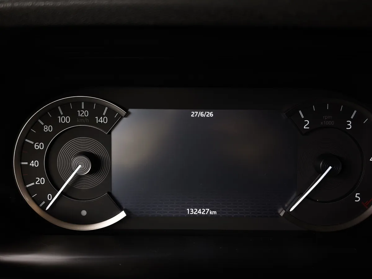 Land Rover Discovery Sport 2.0 TD4 AT AWD (180 л.с.) SE Оранжевый в АВИЛОН. Слайд №18