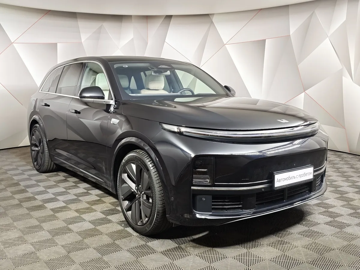 Li Auto L7 1.5 AT 4WD (449 л.с.) Pro Черный в АВИЛОН. Слайд №3