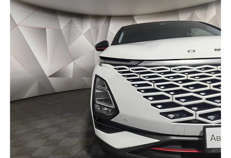 Omoda C5 1.6T DCT 4WD (150 л.с.) Active Белый в АВИЛОН. Слайд №10