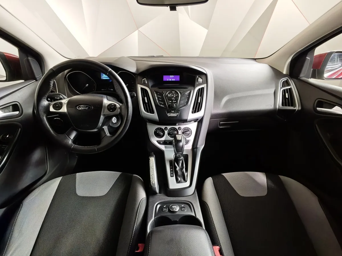 Ford Focus 2.0 TDCi PowerShift (140 л.с.) Trend Sport Красный в АВИЛОН. Слайд №6