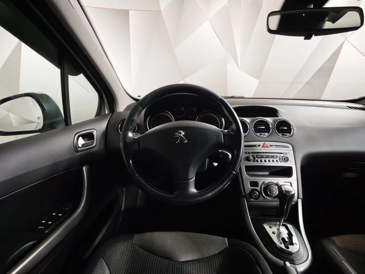 Peugeot 308 1.6 AT (120 л.с.) Белый в АВИЛОН. Слайд №19