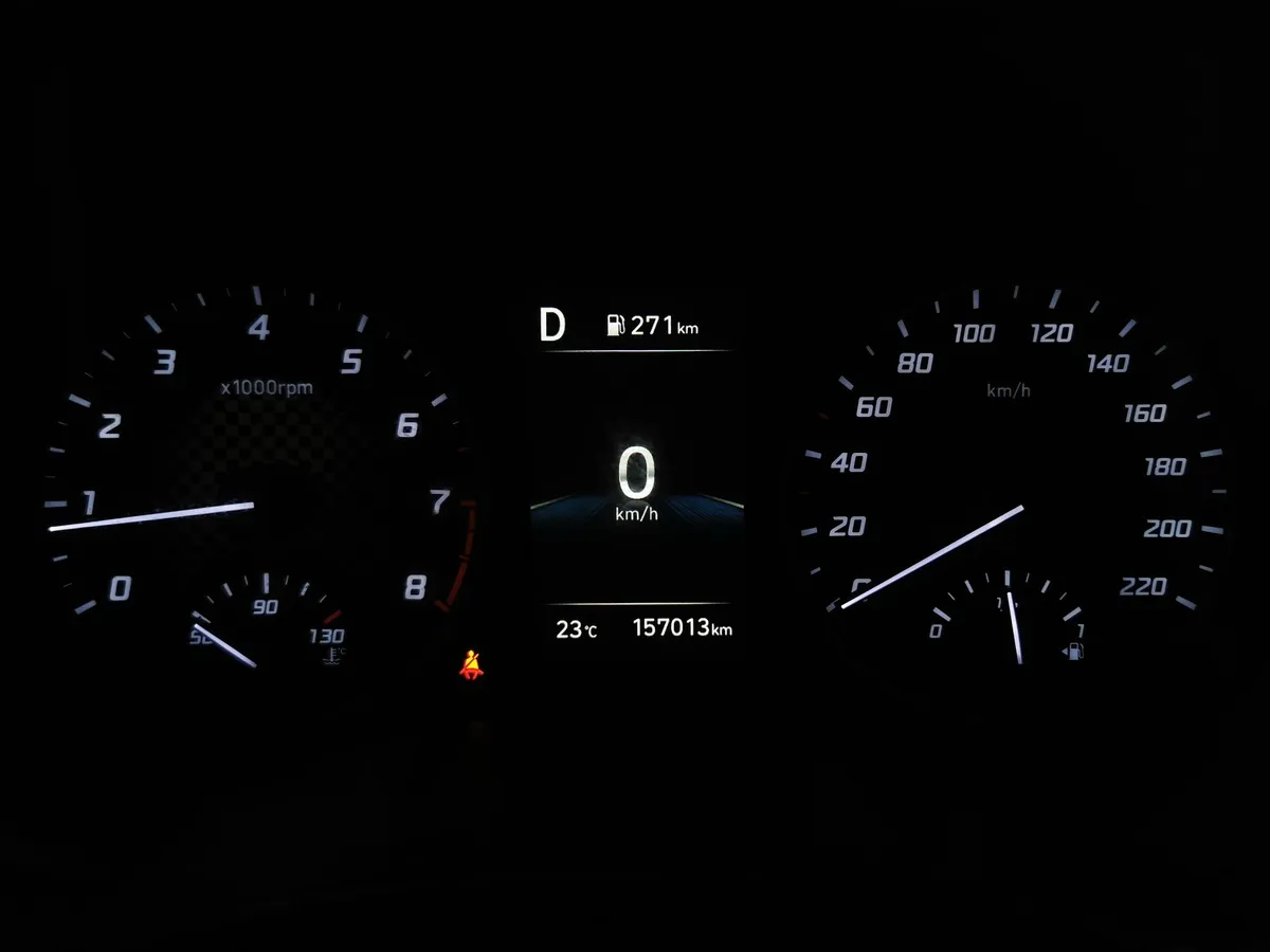Hyundai Solaris 1.6 AT (123 л.с.) Comfort + Light Черный в АВИЛОН. Слайд №17