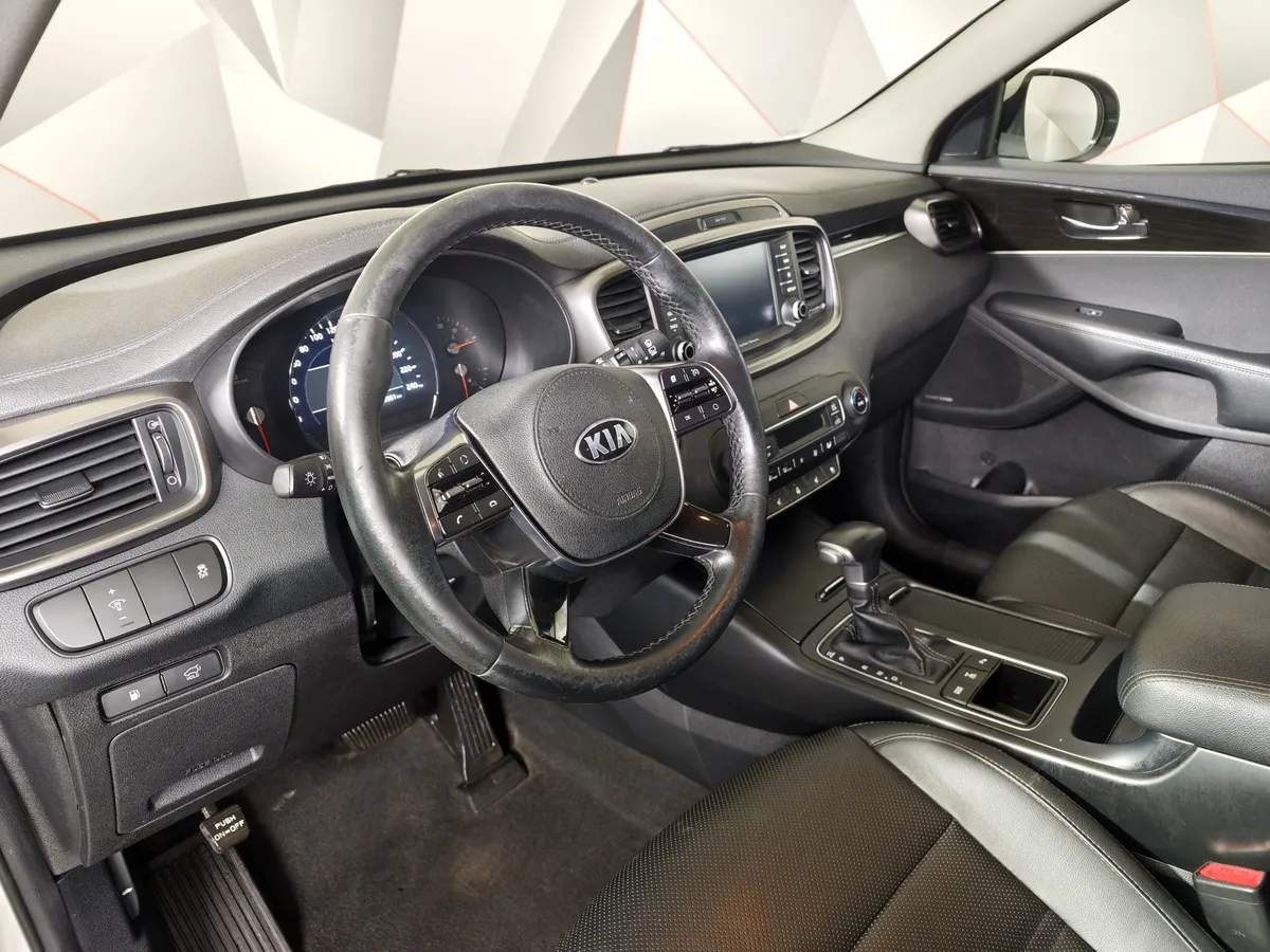 Kia Sorento 2.2 D AT AWD (5 мест) (200 л.с.) Prestige Белый в АВИЛОН. Слайд №19