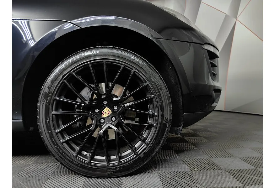 Porsche Macan 2.0 PDK AWD (252 л.с.) Черный в АВИЛОН. Слайд №16