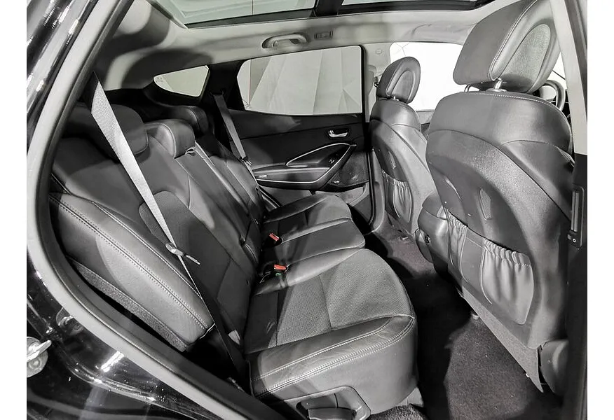 Hyundai Santa Fe 2.2 CRDi AWD 8AT (200 л.с.) High-Tech Exclusive Черный в АВИЛОН. Слайд №17