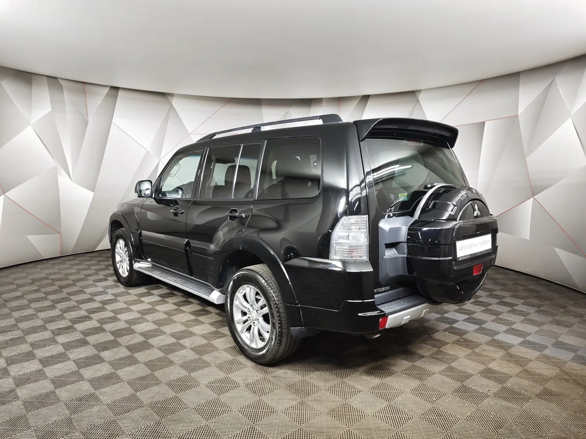 Mitsubishi Pajero 3.0 AT AWD (178 л.с.) Черный в АВИЛОН. Слайд №4