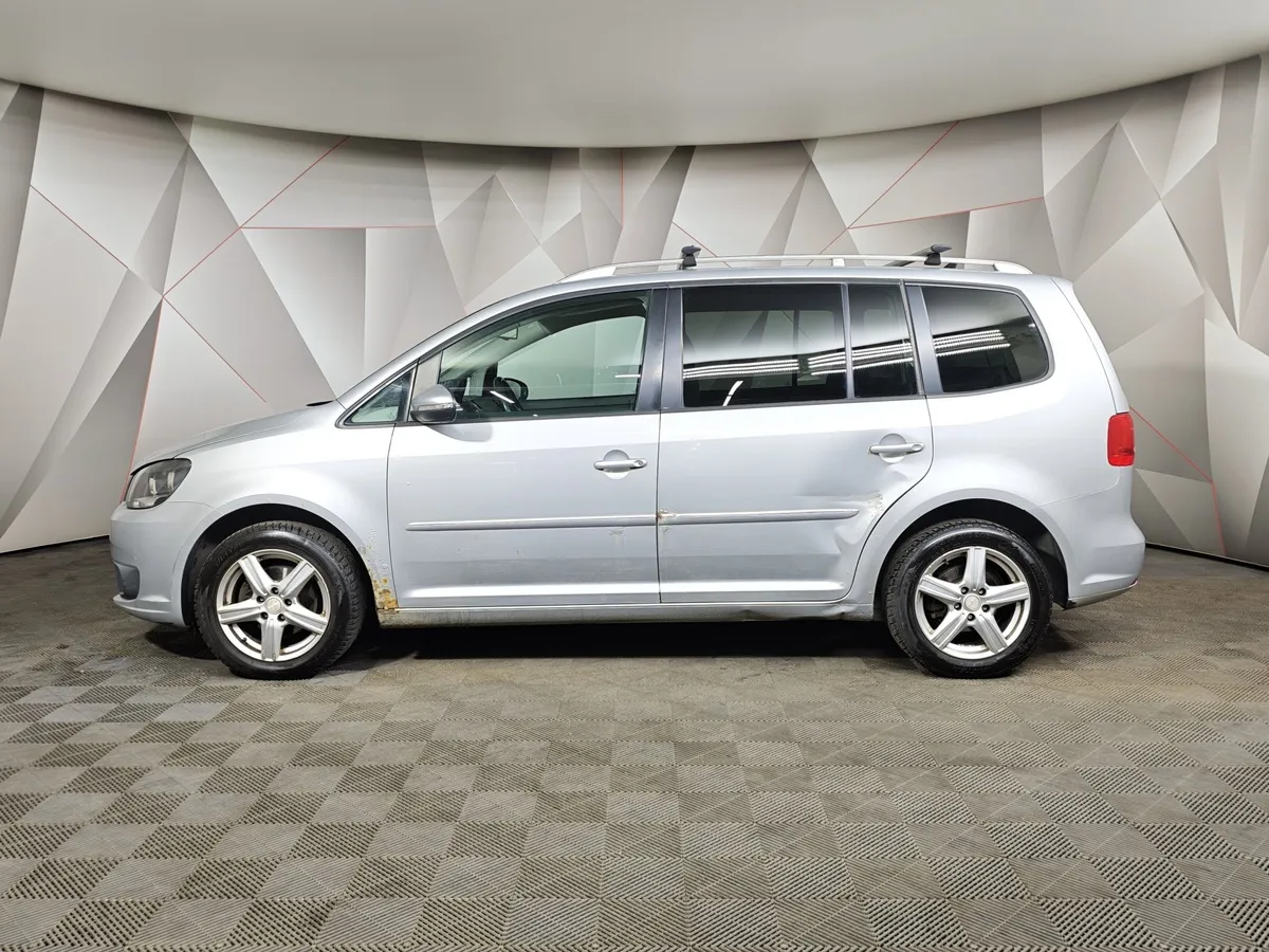 Volkswagen Touran 2.0 TDI DSG (110 л.с.) Highline Серебристый в АВИЛОН. Слайд №5