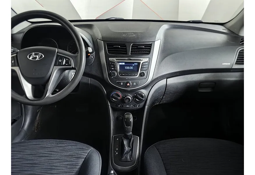 Hyundai Solaris 1.6 AT (123 л.с.) Comfort Серый в АВИЛОН. Слайд №14 Hyundai Solaris 1.6 AT (123 л.с.) Comfort Серый в АВИЛОН. Слайд №14