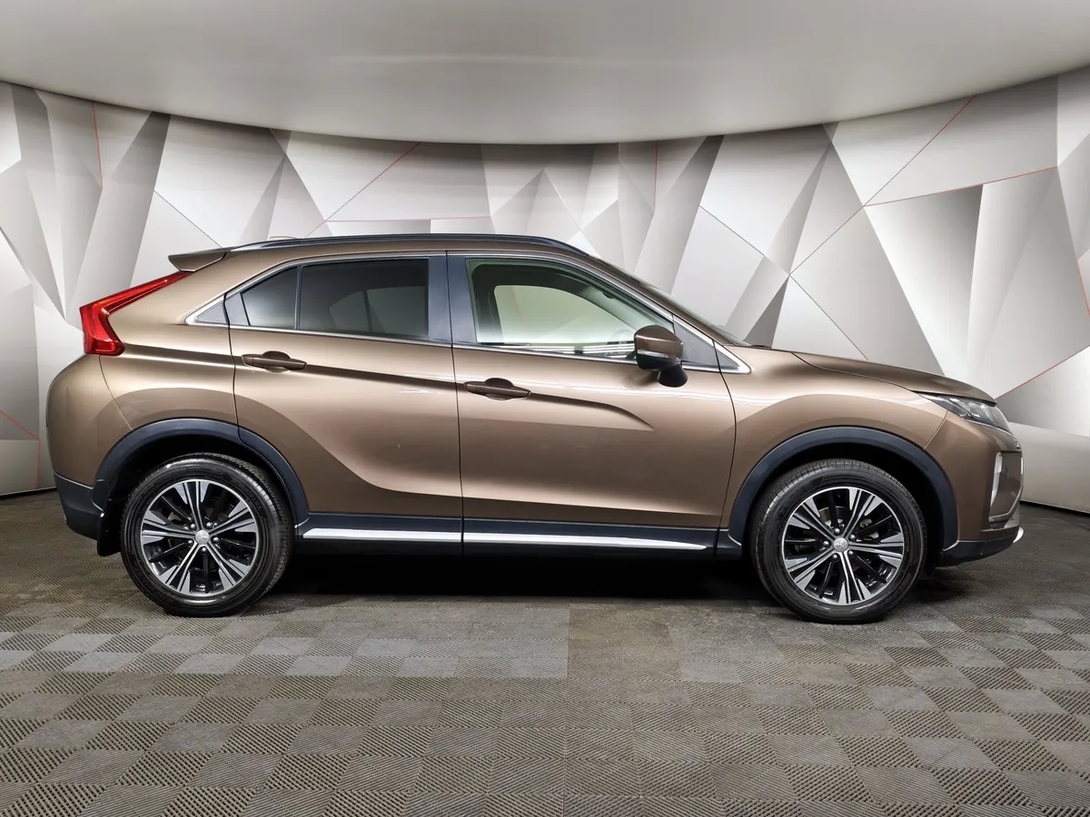 Mitsubishi Eclipse Cross 2.0 CVT (150 л.с.) Instyle Коричневый в АВИЛОН. Слайд №6