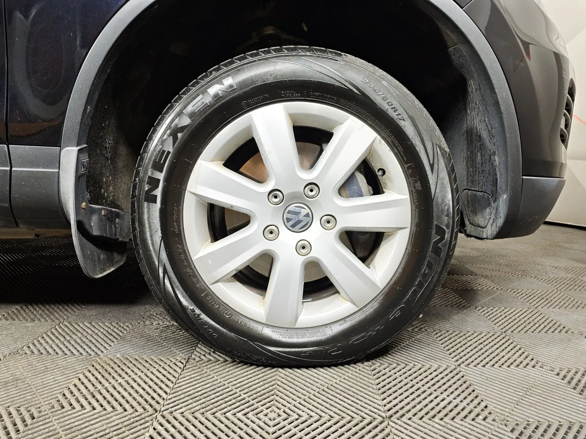 Volkswagen Touareg 3.6 FSI AT (280 л.с.) base Черный в АВИЛОН. Слайд №9