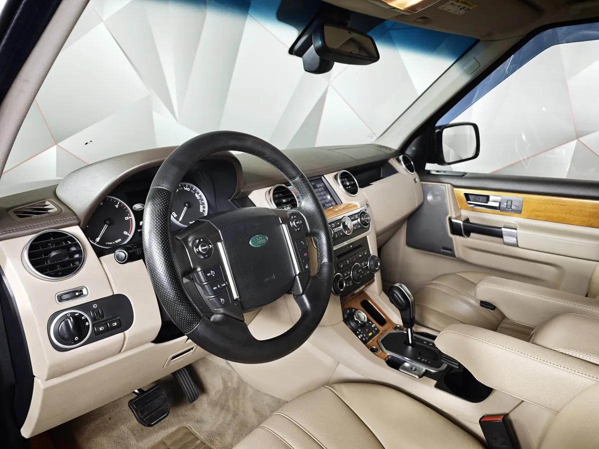 Land Rover Discovery 3.0 TD AT (245 л.с.) SE Коричневый в АВИЛОН. Слайд №18