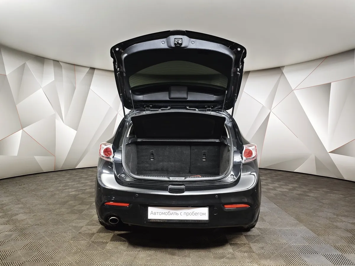 Mazda 3 1.6 AT (105 л.с.) Черный в АВИЛОН. Слайд №10
