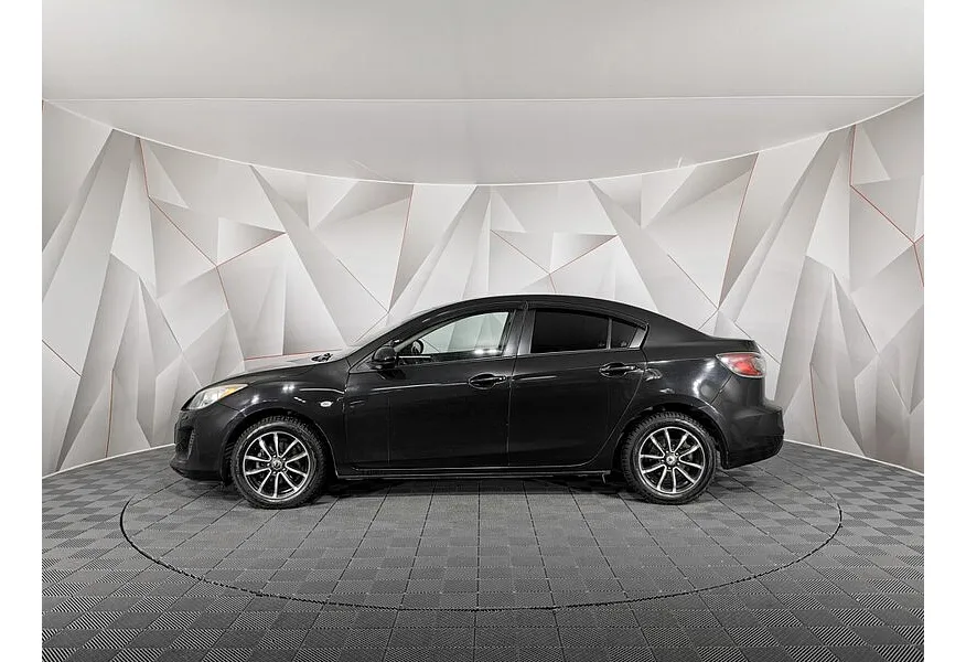Mazda 3 1.6 AT (105 л.с.) Черный в АВИЛОН. Слайд №5