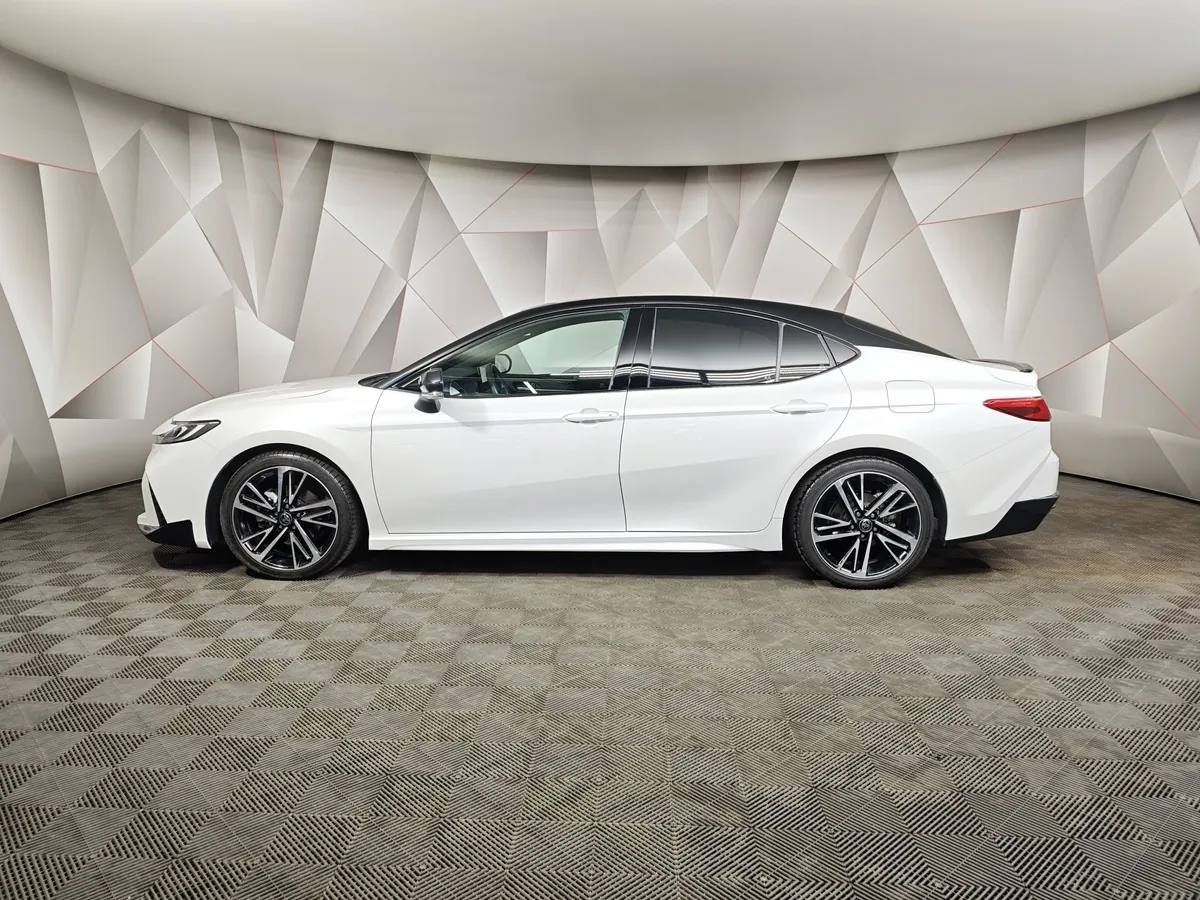 Toyota Camry 2.0 AT (173 л.с.) Sport Белый в АВИЛОН. Слайд №5