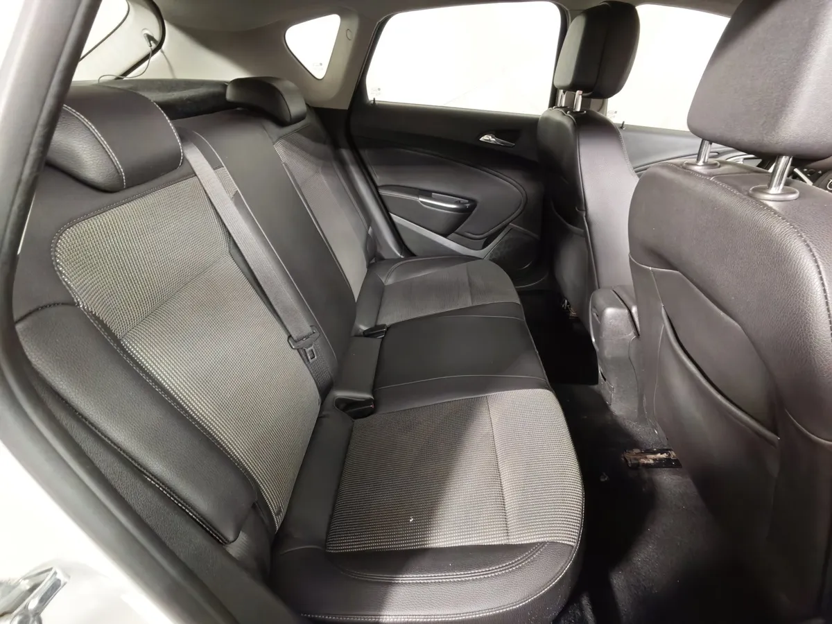 Opel Astra 1.6 AT (115 л.с.) Белый в АВИЛОН. Слайд №15