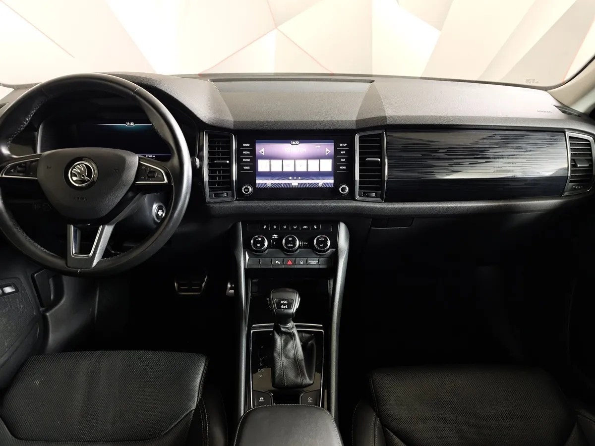 Skoda Kodiaq 2.0 TSI DSG 4X4 (180 л.с.) Зеленый в АВИЛОН. Слайд №14