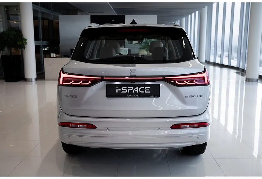 EVOLUTE i-SPACE 1.5 CVT (218 л.с.) (7 мест) Серебристый в АВИЛОН. Слайд №6