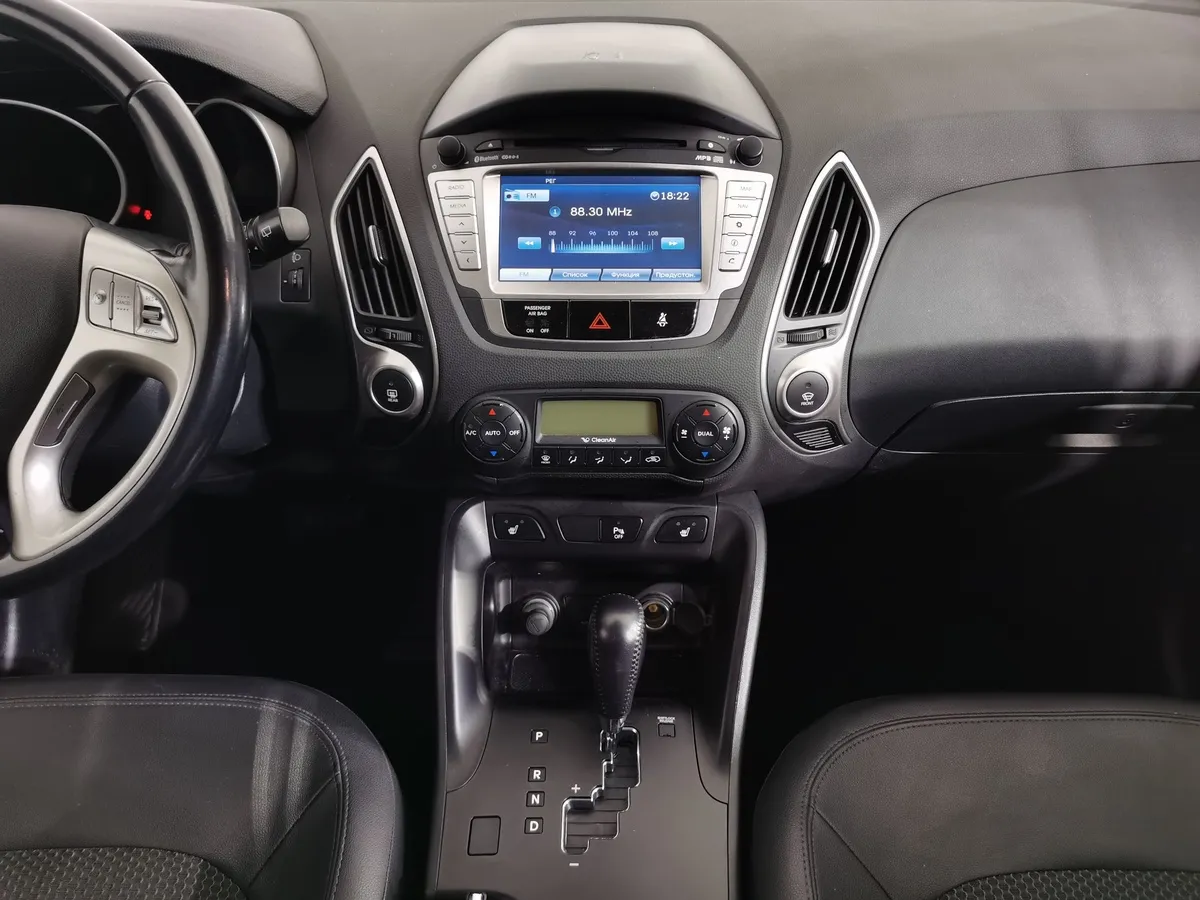 Hyundai ix35 2.0 AT 4WD (150 л.с.) Comfort + Navi Белый в АВИЛОН. Слайд №14
