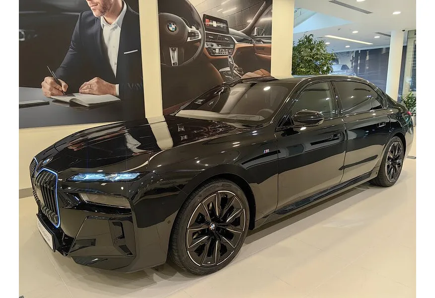 АВИЛОН - BMW 7 серия 740d xDrive Steptronic (286 л.с.) Черный - slide 0