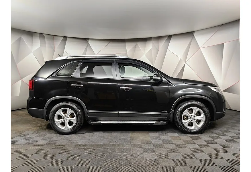 Kia Sorento 2.4 AT 4WD (175 л.с.) Luxe Черный в АВИЛОН. Слайд №4