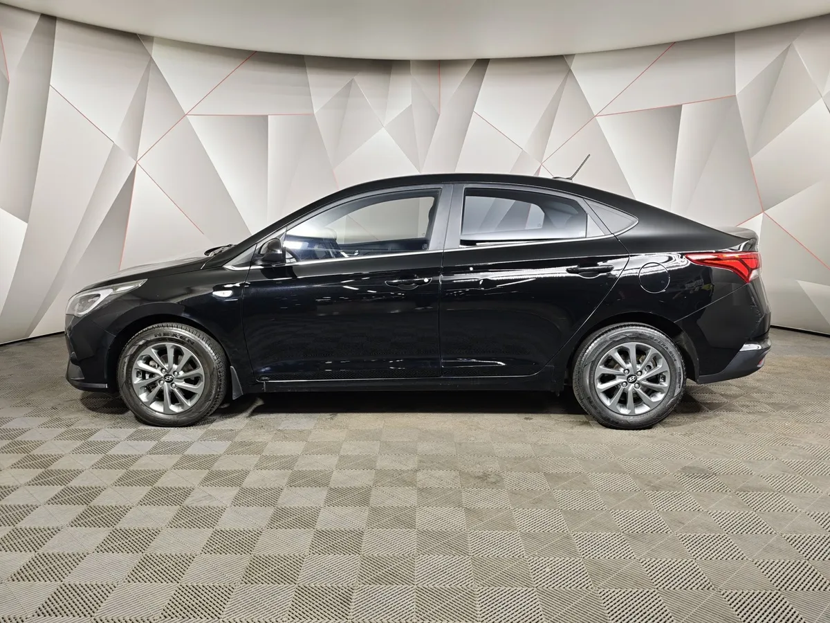 Hyundai Solaris 1.6 AT (123 л.с.) Elegance Черный в АВИЛОН. Слайд №5