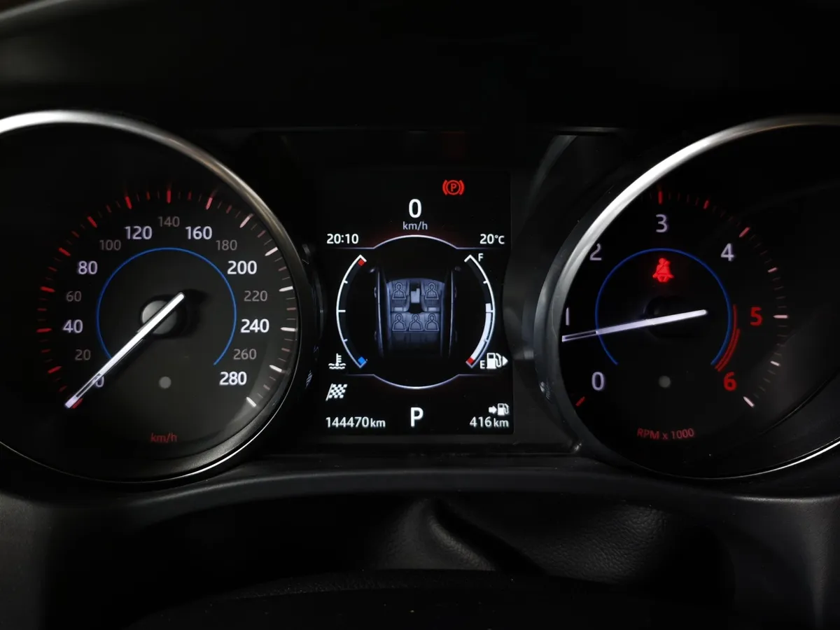 Jaguar F-Pace 2.0 TD AT AWD (180 л.с.) Prestige Черный в АВИЛОН. Слайд №16