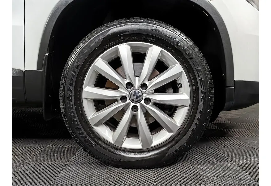 АВИЛОН - Volkswagen Tiguan 1.4 TSI BlueMotion DSG (150 л.с.) Sport & Style Белый - slide 13